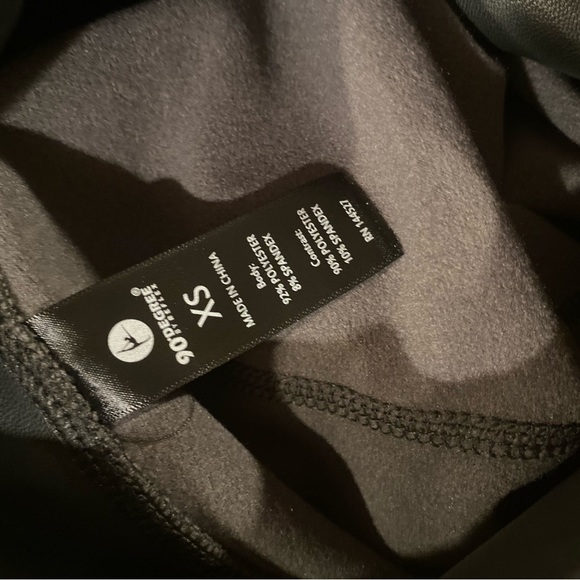 New Leatherette Leggings - 90 Degree by Reflex - XS - Picture 6 of 9